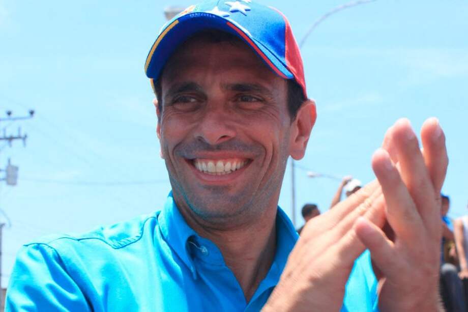 En Venezuela, ahora hacen campaña con un perro 'inteligente'