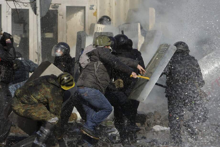 “Se podría desatar la guerra civil en Ucrania”