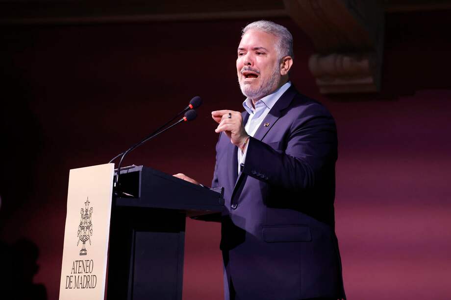 “El fenómeno: “cualquiera puede ser presidente” se concretó con la elección a la presidencia de un senador de un periodo”: Álvaro Forero