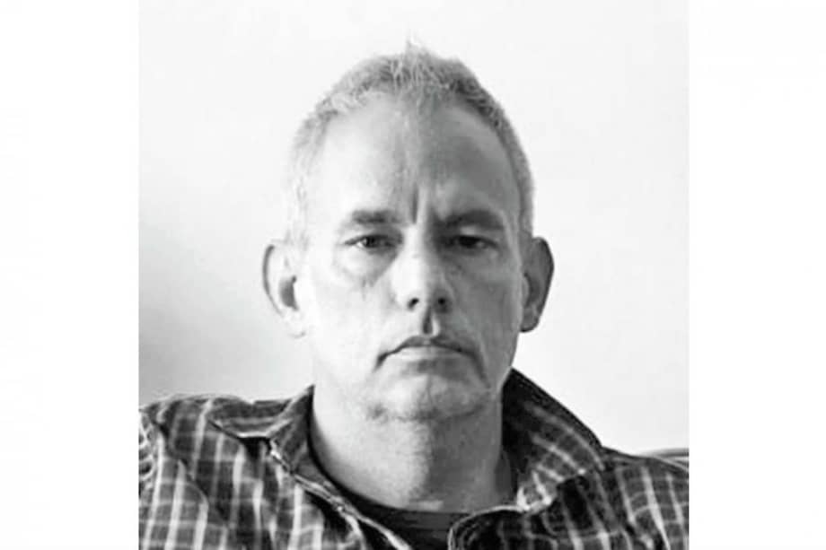 Edición y montaje: Etienne Boussac.