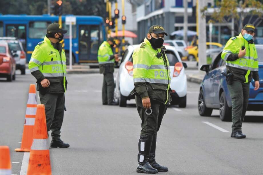 En Bogotá hay un déficit de aproximadamente 9.000 policías, según la Secretaría de Seguridad.