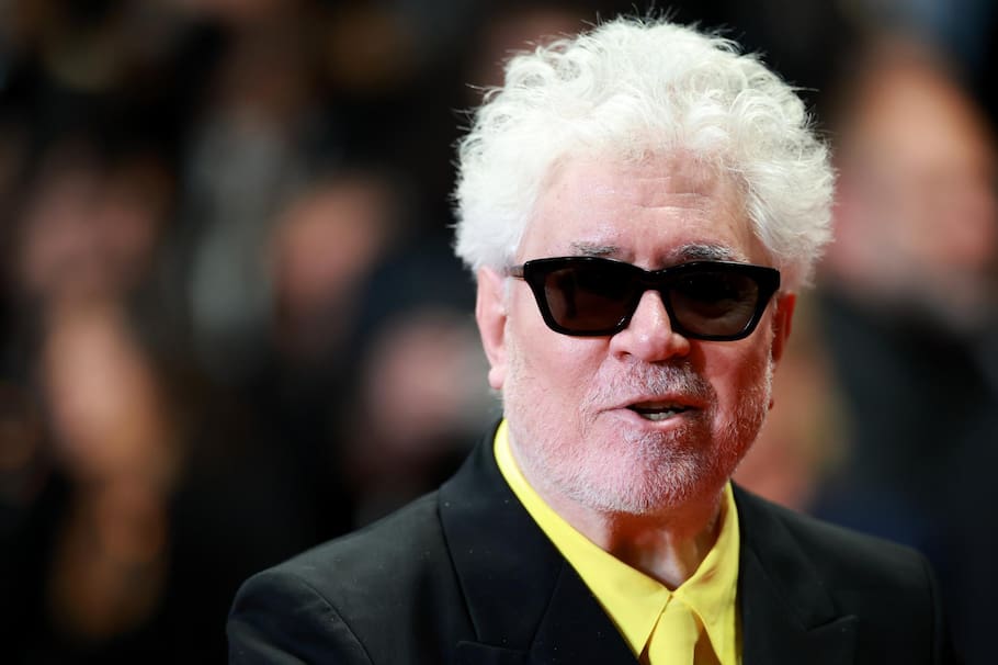 CANNES (France), 19/05/2026.- Director Pedro Almodovar exits the premiere of 'Bitter Christmas' (Amarga Navidad) during the 79th annual Cannes Film Festival, in Cannes, France, 19 May 2026. The film festival runs from 12 to 23 May 2026. (Cine, Francia) EFE/EPA/CLEMENS BILAN