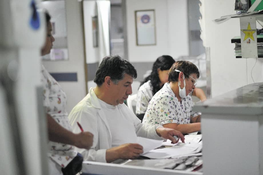 Según los datos del último informe de la Contraloría (que ha sido la base que ha justificado la Superintendencia de Salud para ordenar las últimas intervenciones), EPS SOS no cumplía con indicadores financieros como el régimen de inversiones