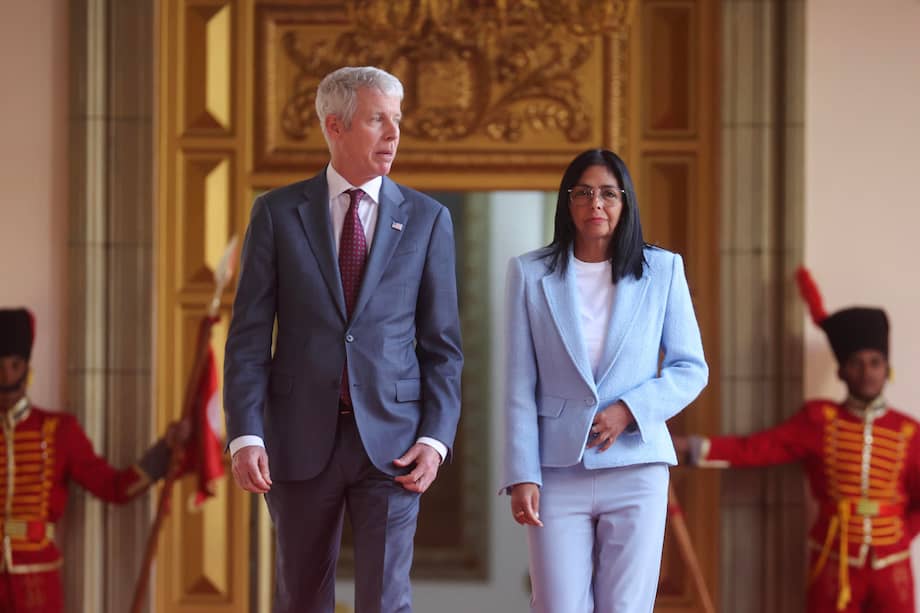 La líder chavista, Delcy Rodríguez, y el secretario de Energía de Estados Unidos, Chris Wright, tras una reunión oficial en Caracas.