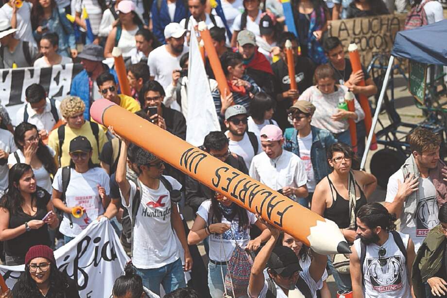 Las manifestaciones partieron de varios puntos de la ciudad. Una de las principales empezó en la U. Nacional.