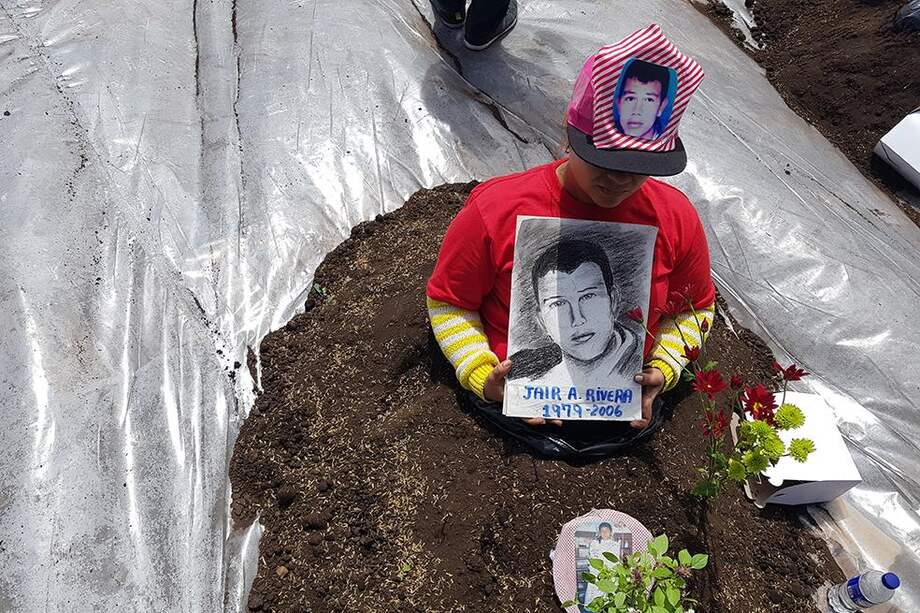 Familiares de víctimas de desaparición forzada han realizado diversos actos, como la siembre de la memoria, para recordar a los desaparecidos. / Cristian Garavito - El Espectador