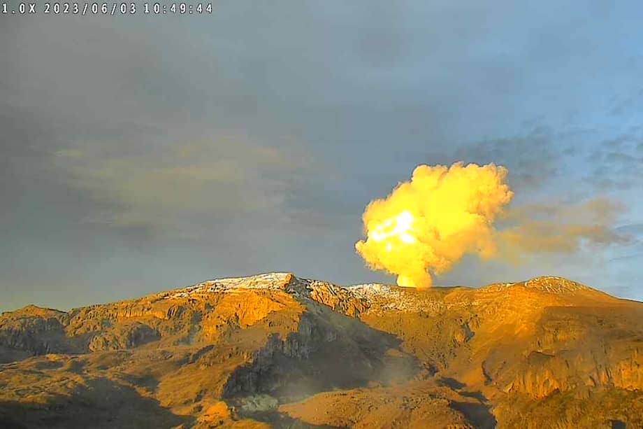 Imágenes del volcán este sábado 3 de junio.