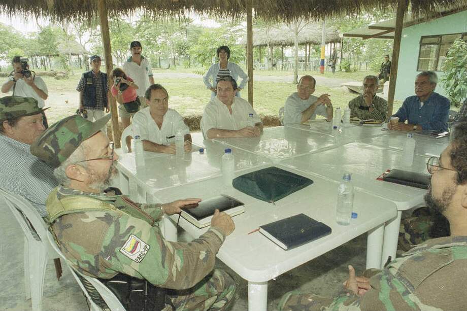 La mesa de negociación del gobierno y las Farc en el Caguán (foto) sesionó de manera independiente del comite tematico, que era el encargado de recoger las opiniones ciudadanas sobre el proceso durante el gobierno de Andres Pastrana. / Archivo
