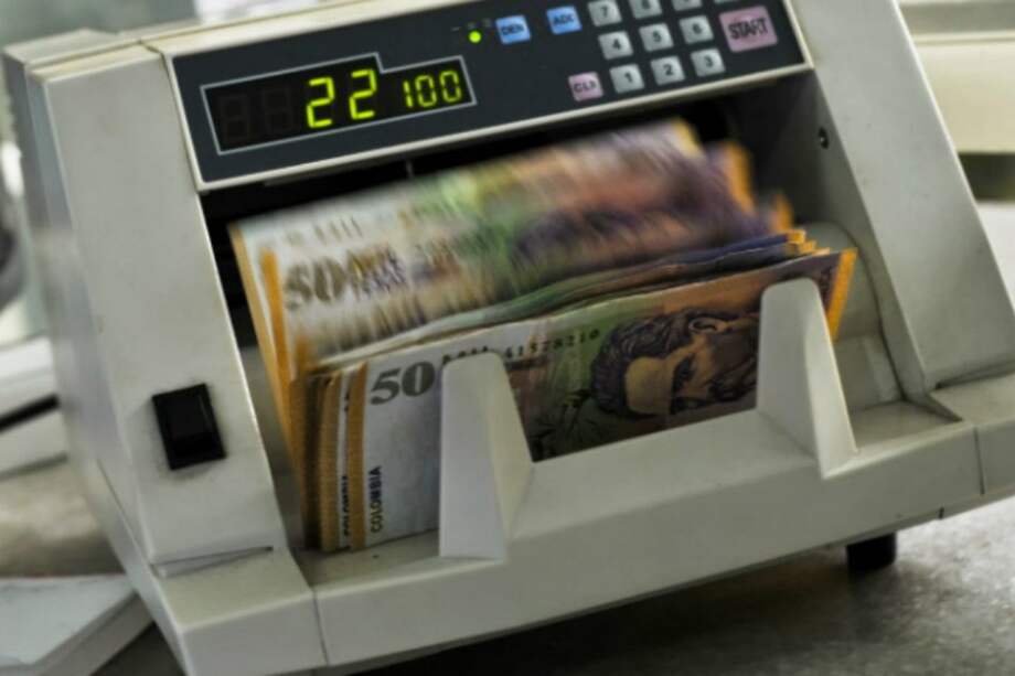 Caída del precio del petróleo abriría hueco de $8 billones en finanzas del Estado