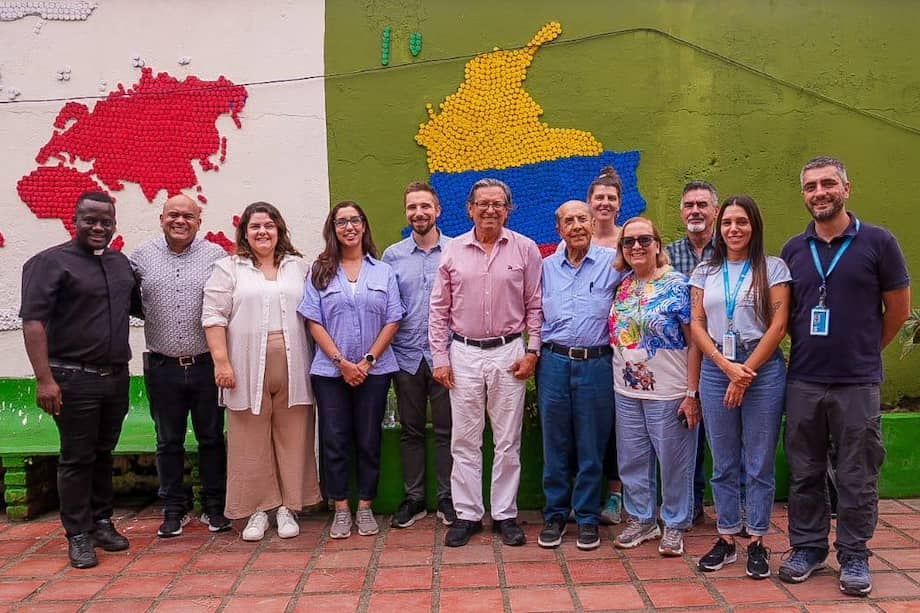 El anuncio sobre lo de Uruguay se dio en el sexto ciclo de diálogos en Llorente, Nariño.