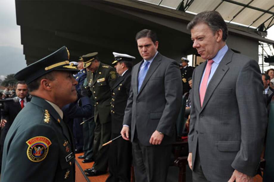 FF.MM. desmienten 'ruido de sables' para poner en riesgo mandato de Santos