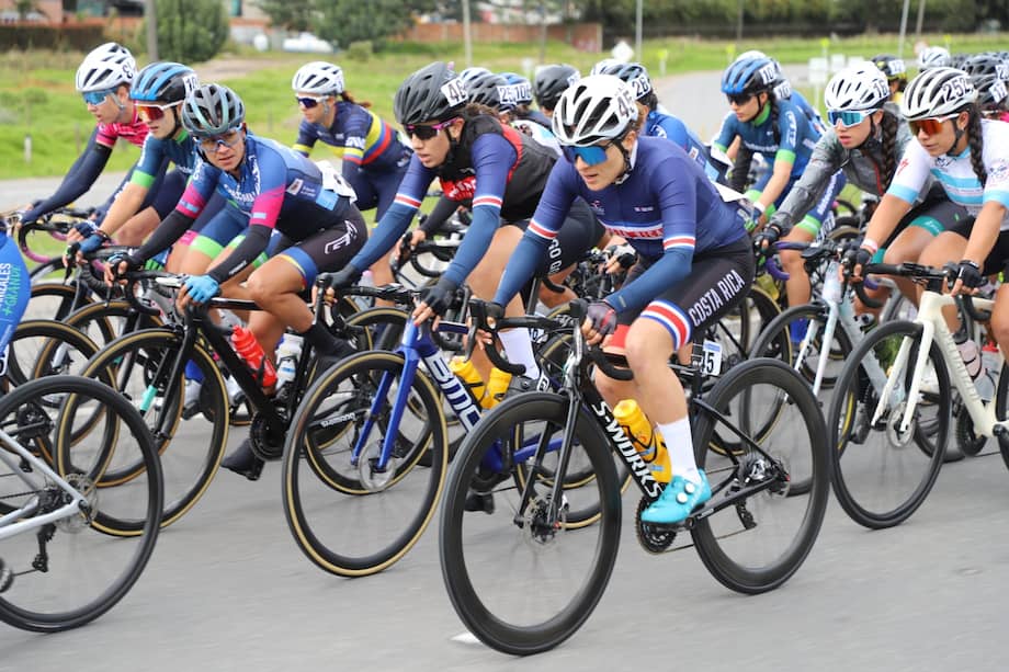 Este martes comenzó la Vuelta a Colombia Femenina 2022.