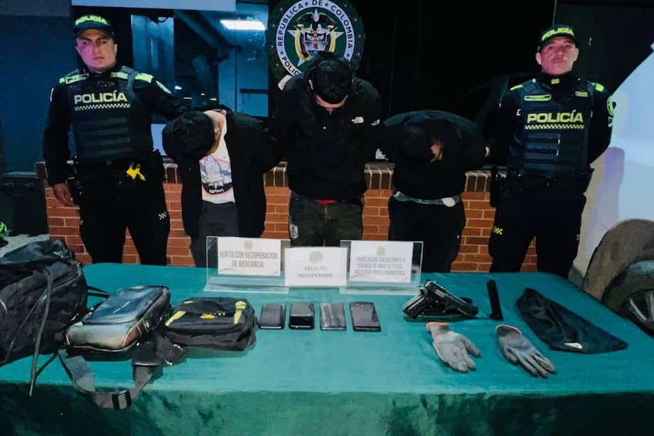 Los capturados fueron dejados a disposición de la Fiscalía.