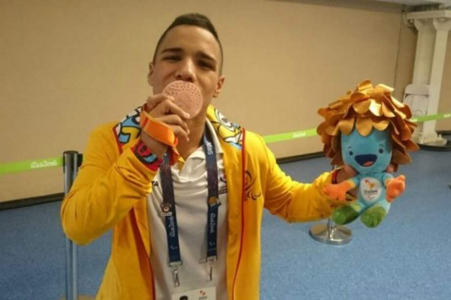Carlos Daniel Serrano ganó en la prueba de los 200 metros combinado S7. / Archivo
