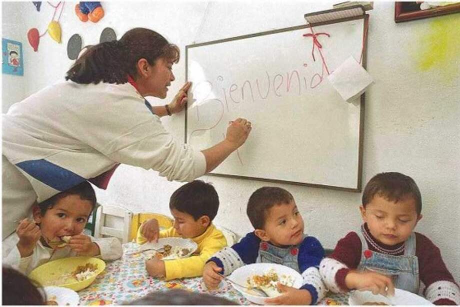 Las madres además reclaman, un trato igualitario como el de cualquier funcionario público. / Archivo.