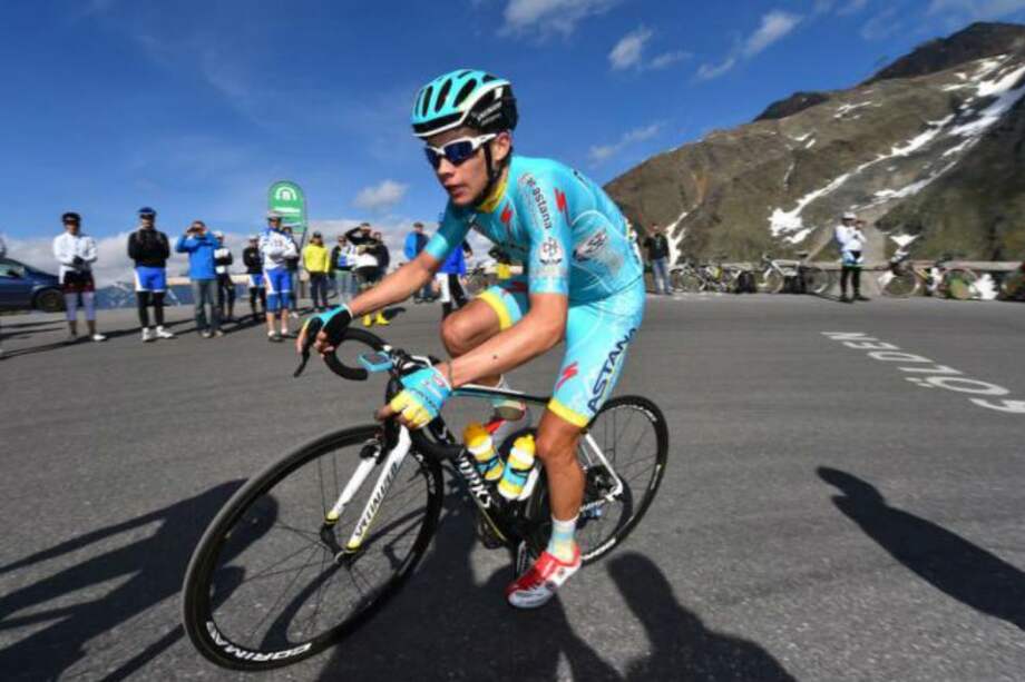 Miguel Ángel López, pedalista del equipo Astana. Foto: AFP