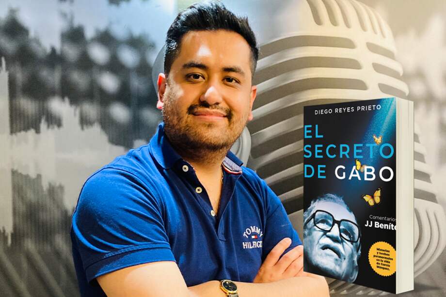 El periodista Diego Reyes y la portada del libro que escribió sobre el Premio Nobel de Literatura colombiano.