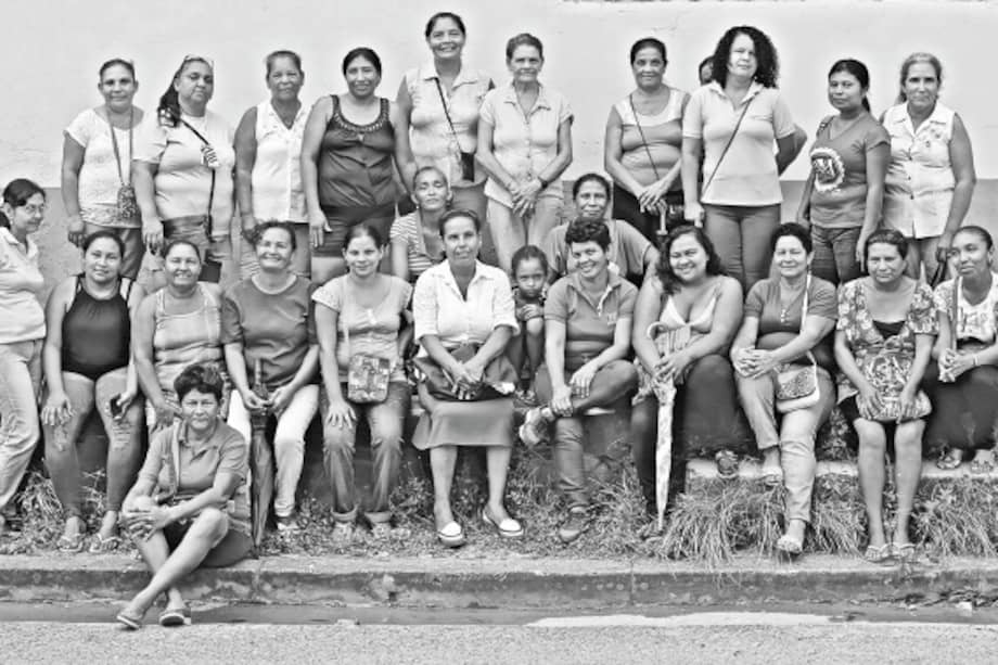 La red de mujeres empezó a encontrarse de forma clandestina y finalmente se hizo pública en 2005. / Cortesía Narrar para Vivir