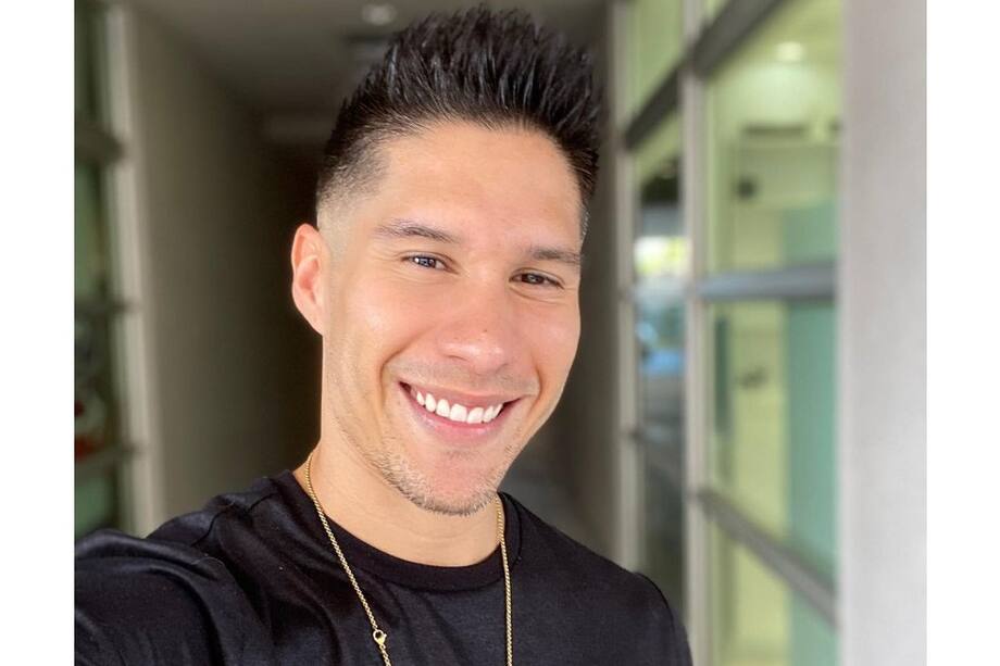 Hace solo unos meses Chyno Miranda, relató cómo superó una extraña enfermedad que por poco lo deja paralítico