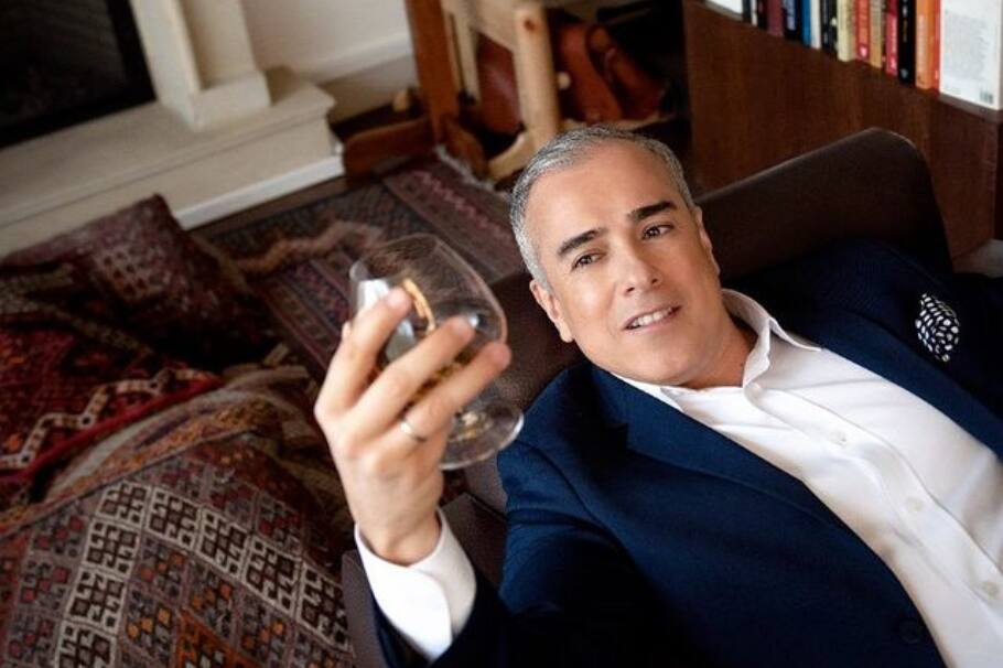 El actor ha hecho tan bien su papel ante las cámaras, que ha llegado a recibir amenazas derivadas de situaciones ficticias.