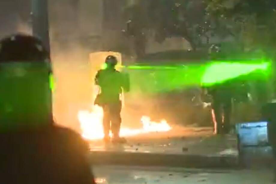 Enfrentamientos cerca al Portal Suba la noche del 20 de septiembre.