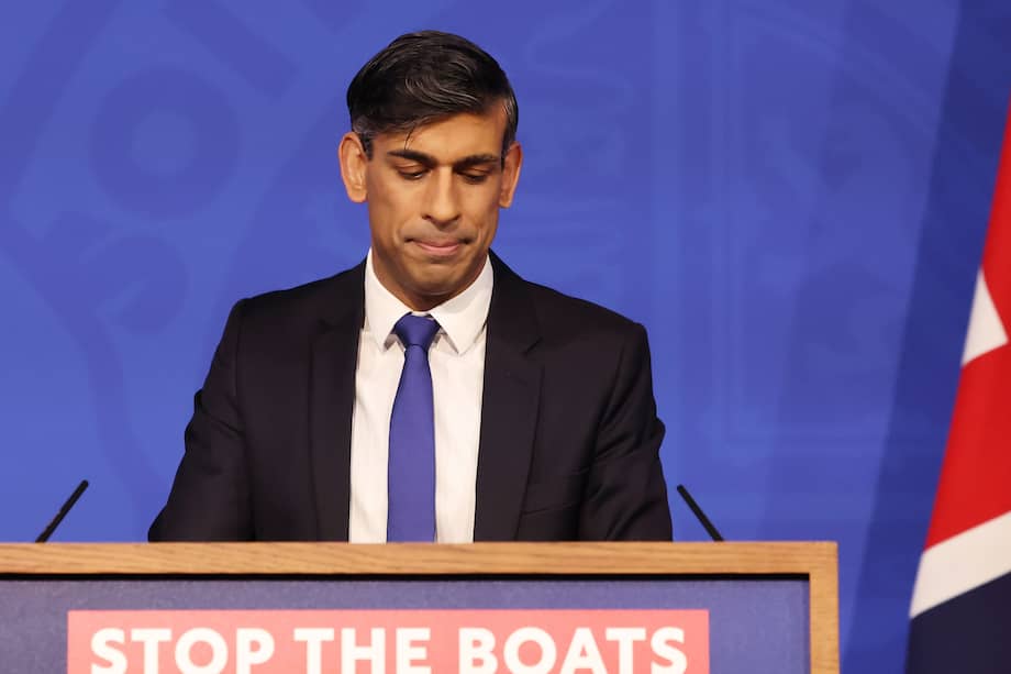Sunak está bajo presión tras la dimisión de su ministro de Inmigración, Robert Jenrick, el 6 de diciembre por el proyecto de ley de Ruanda.