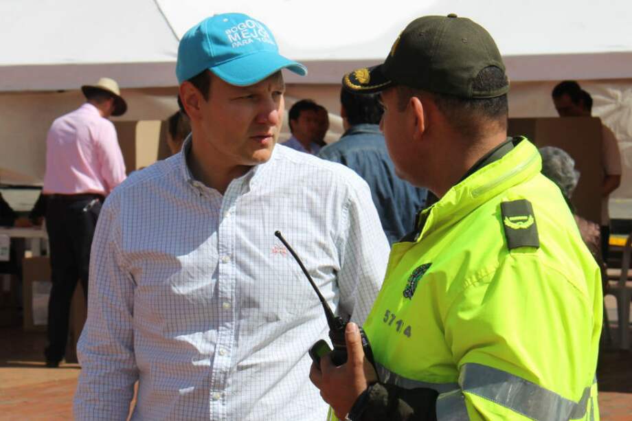 Hernando José Quintero (izquierda) - Tomada de Facebook.com/AlcaldiaLocaldeChapinero