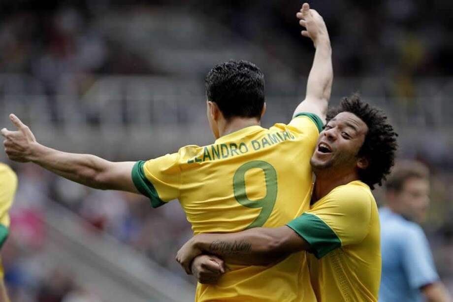 Leandro Damiao guía a Brasil a una nueva cita con la historia