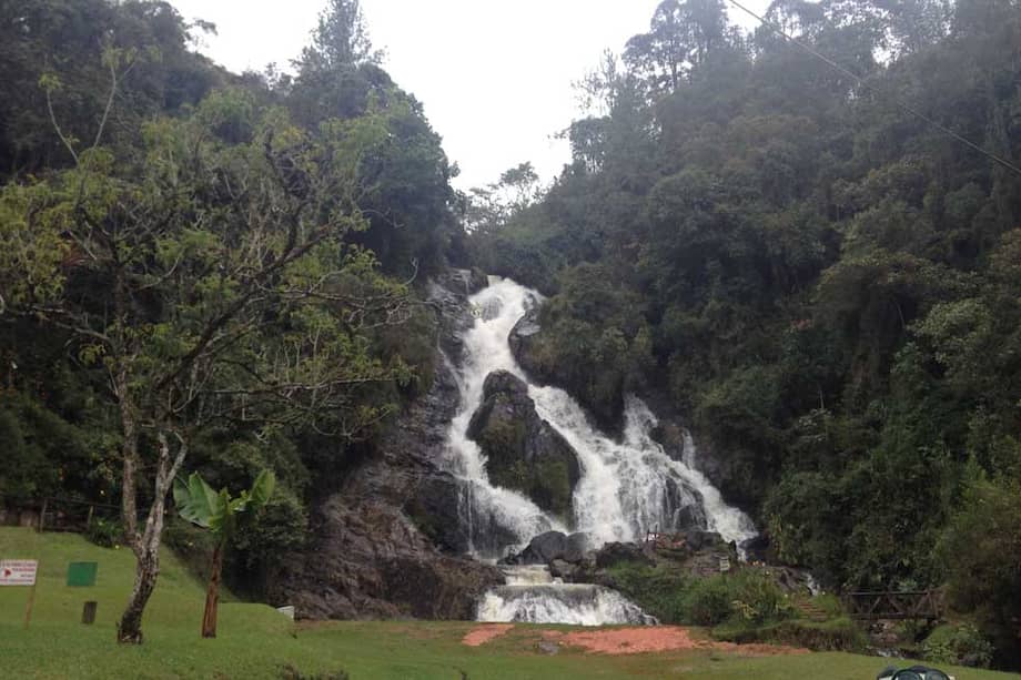 El Tequendamita, un salto ubicado en la vía La Ceja, es uno de los atractivos de la Vuelta a Oriente. / Archivo Particular