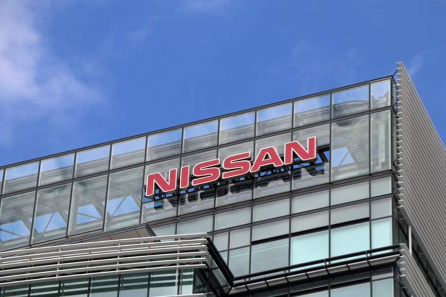 Nissan y Stellantis invierten en fábricas de autos “cero emisiones”