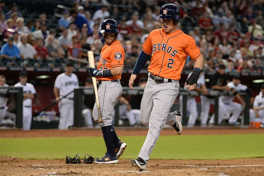 Alex Bregman anota una de las carreras de los Astros contra los Diamondbacks. / AFP