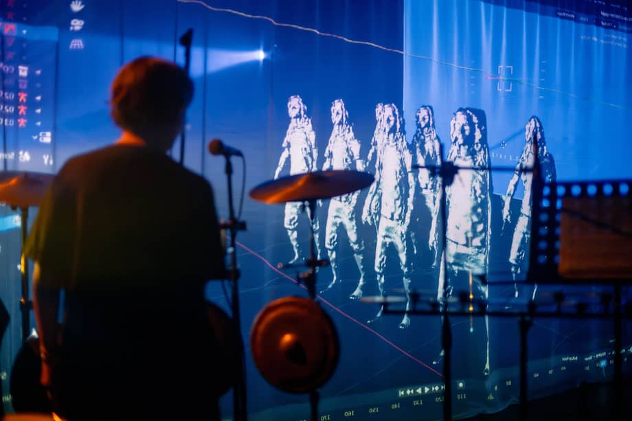 Imagen del performance "Corazón rudo" en el proyecto "No hay edad mínima para la guerra".