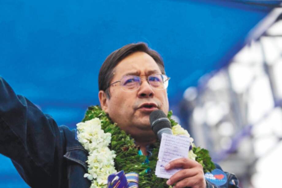 Los electores le dieron su aval a Luis Arce como el gestor de las reformas que llevaron al despegue económico de Bolivia. / Foto: EFE