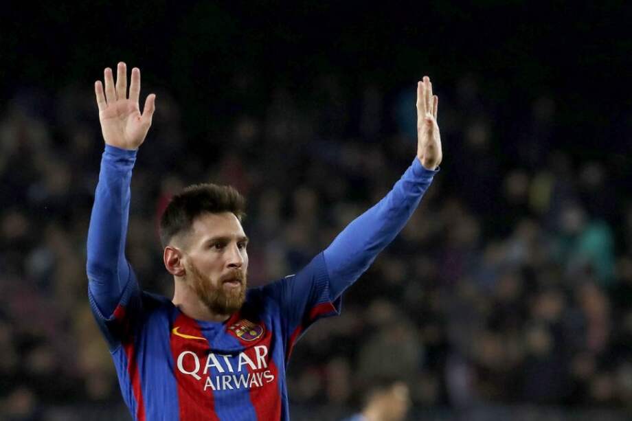 El argentino Lionel Messi, tras conseguir el cuarto gol de Barcelona contra el Espanyol. / EFE