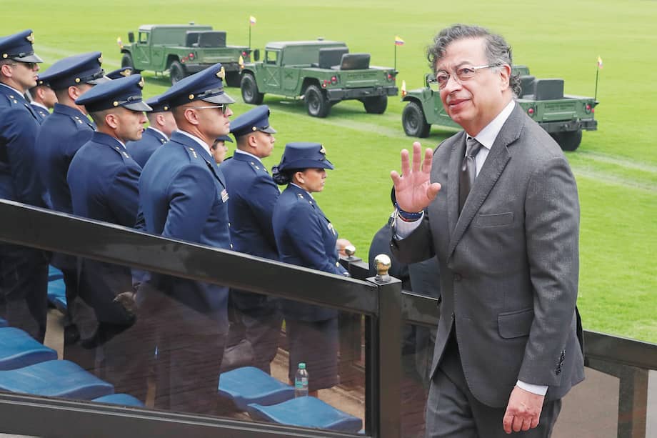 Dos días después de que se confirmó que 19 personas habían muerto durante la operación militar en Guaviare, el presidente Petro ordenó otro bombardeo en el departamento de Arauca.