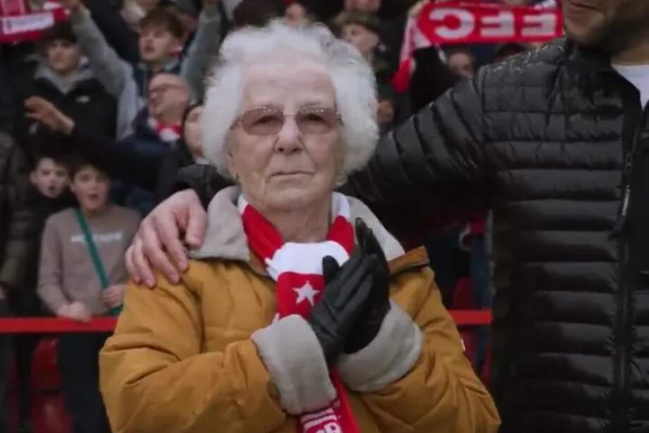 Vera Hill durante el partido entre el Nottingham Forest y el West Ham.