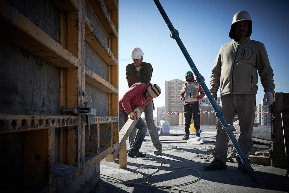 El sector de infraestructura llega al cambio de gobierno con un rezago del 36 % frente a niveles prepandemia y una tasa de inversión en mínimos históricos.