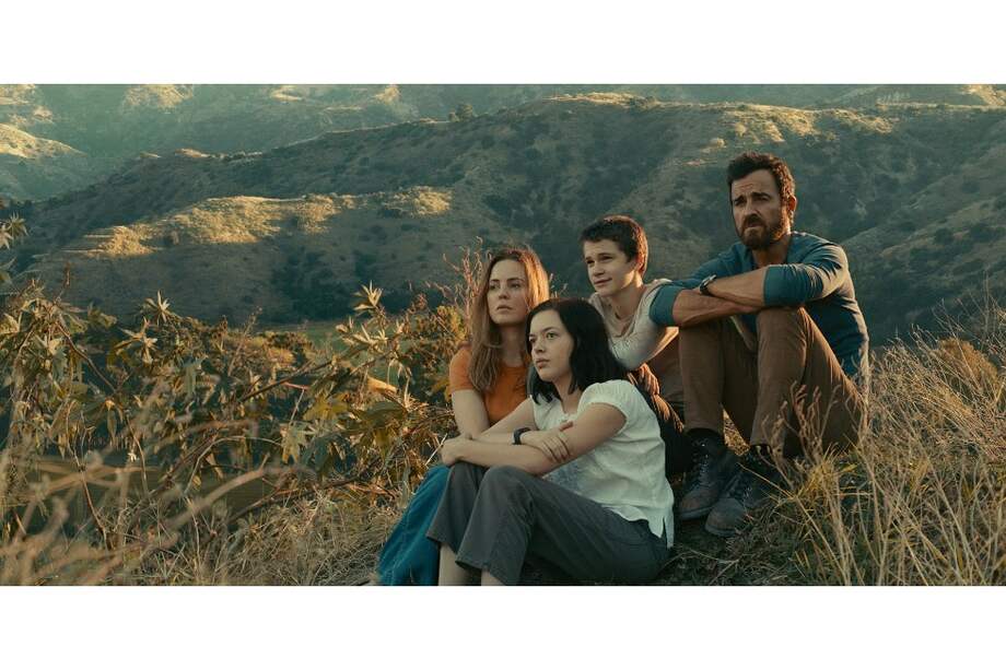 "La Costa de los Mosquitos" es protagonizada por Justin Theroux, Melissa George, Logan Polish y Gabriel Bateman.
