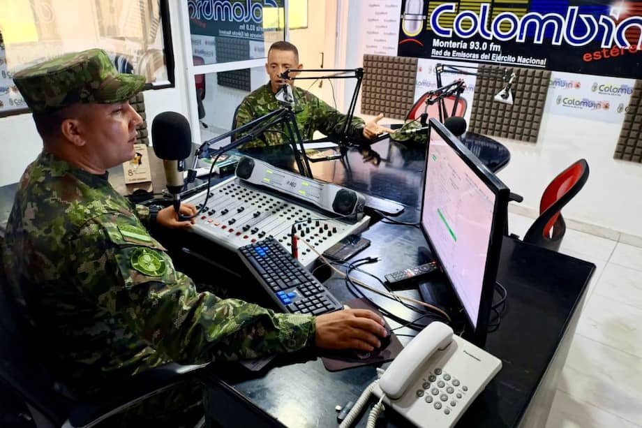 A través de sus canales de WhatsApp, las emisoras del Ejército recibirán información, mensajes, ubicaciones y contactos de personas que continúen desaparecidas. Estas son las líneas de contacto.
