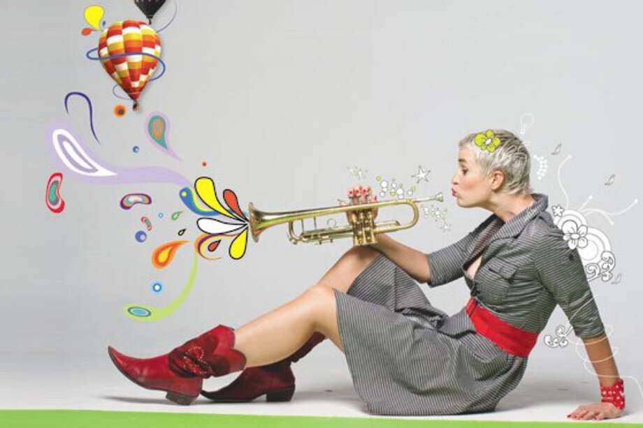 El sonido retro de una trompeta Joven