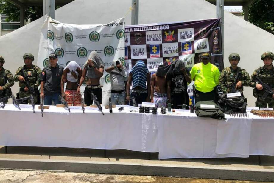 Estos son los capturados. / Ejército