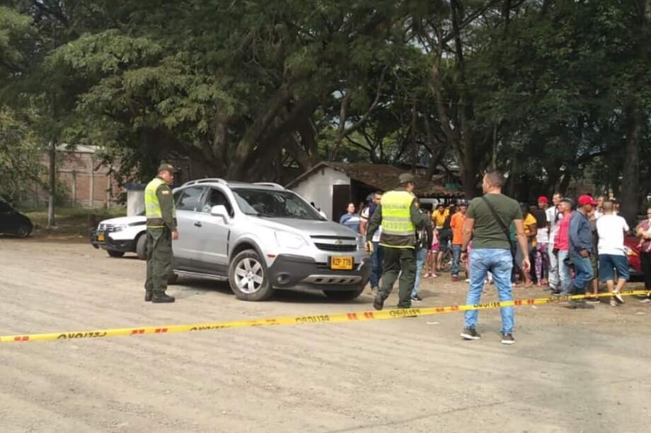 Los elementos hallados en la escena del crimen lograron establecer que las armas utilizadas correspondían a pistolas automáticas de nueve milímetros de calibre. / Tomada de Twitter: Miguel Angel Palta