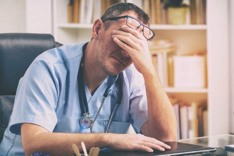 El desgaste emocional es tratable, pero no siempre hay programas de prevención en los hospitales. / iStock
