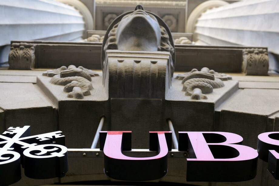 El banco UBS tendría que pagar US$450 millones. / EFE