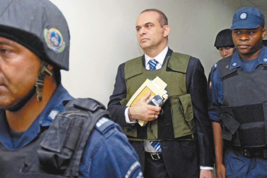 El exjefe paramilitar ya cumplió su condena hace unos tres meses y desde entonces se encuentra bajo custodia de las autoridades migratorias de Estados Unidos.