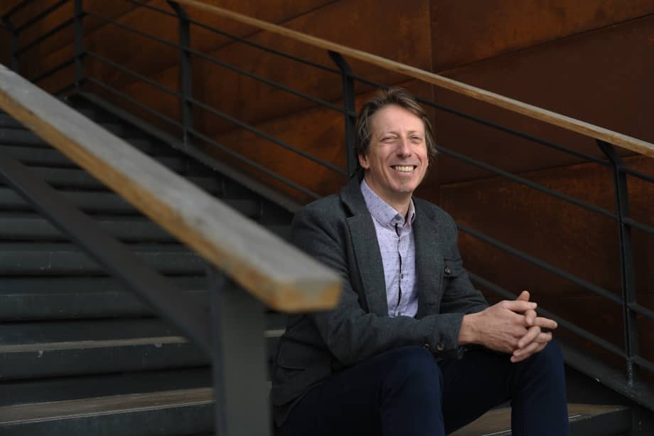 Tony Belpaeme estuvo a finales del año pasado en la Escuela Colombiana de Ingeniería Julio Garavito. / Cristian Garavito - El Espectador