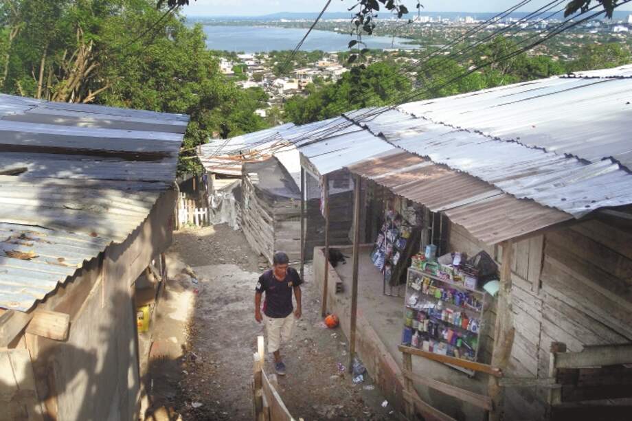 En un estudio de 2018 se concluyó que en el cerro viven 46.128 personas en ocupaciones ilegales. / Douglas Badel.