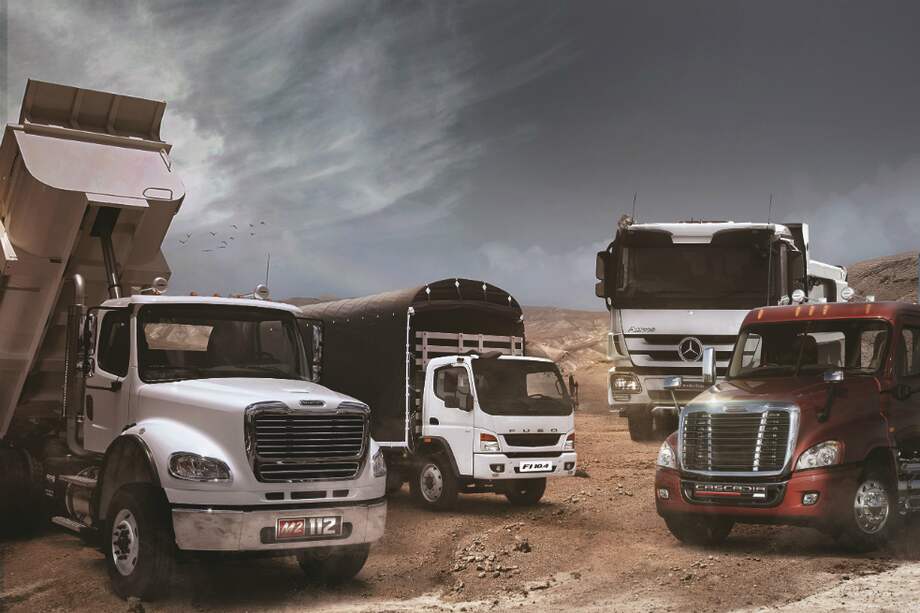 En el marco de Expoconstrucción, Daimler Colombia presentó sus modelos: Mercedes-Benz Atego 1726, Freightliner M2 112 Volco Hardox y el Fuso FA 90. / Cortesía Daimler