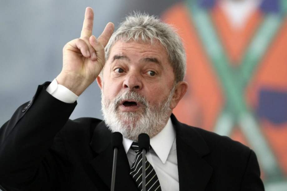 Lula abandonó el poder con 80% de popularidad gracias a sus ambiciosos programas sociales.