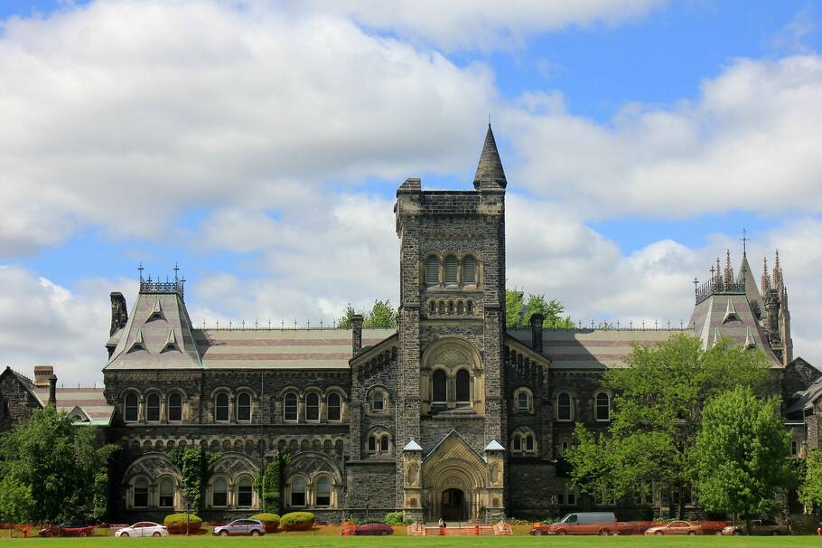 Universidad de Toronto.